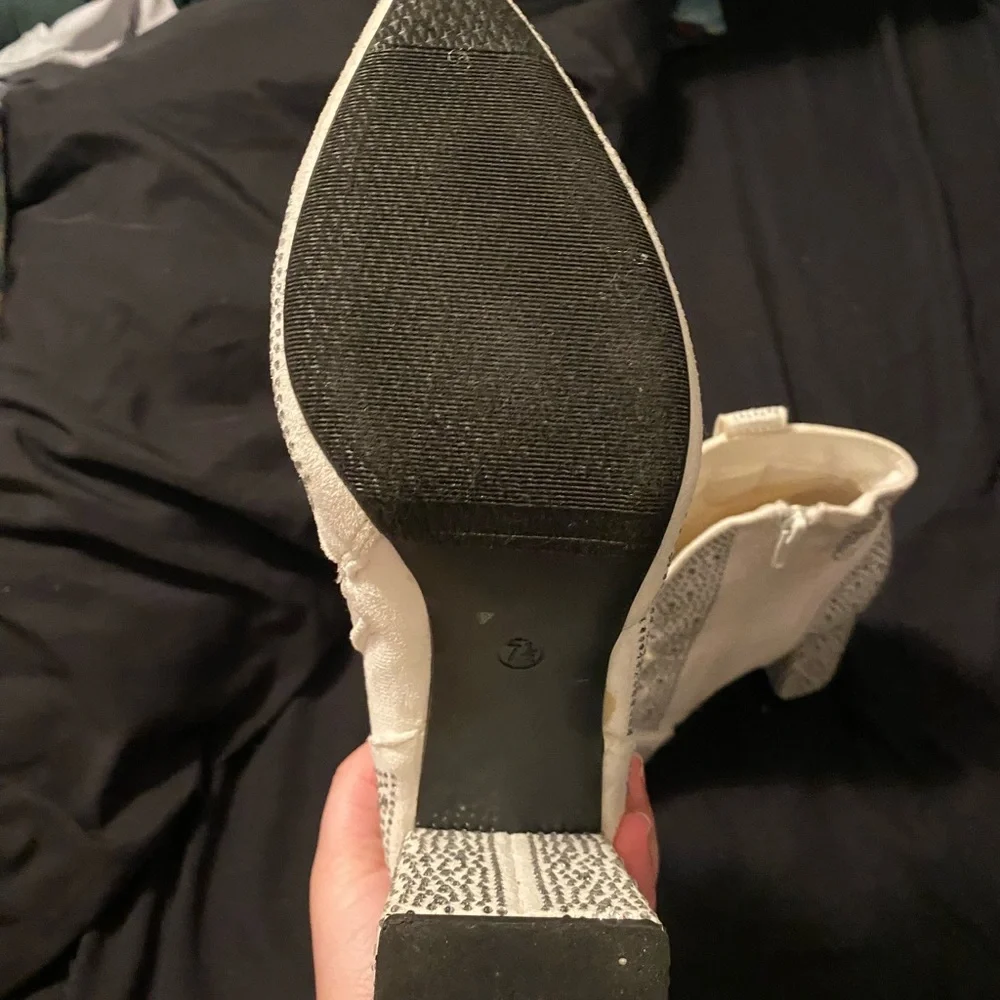 Elegant White Rhinestone Heeled Boots - Picture 2 of 3